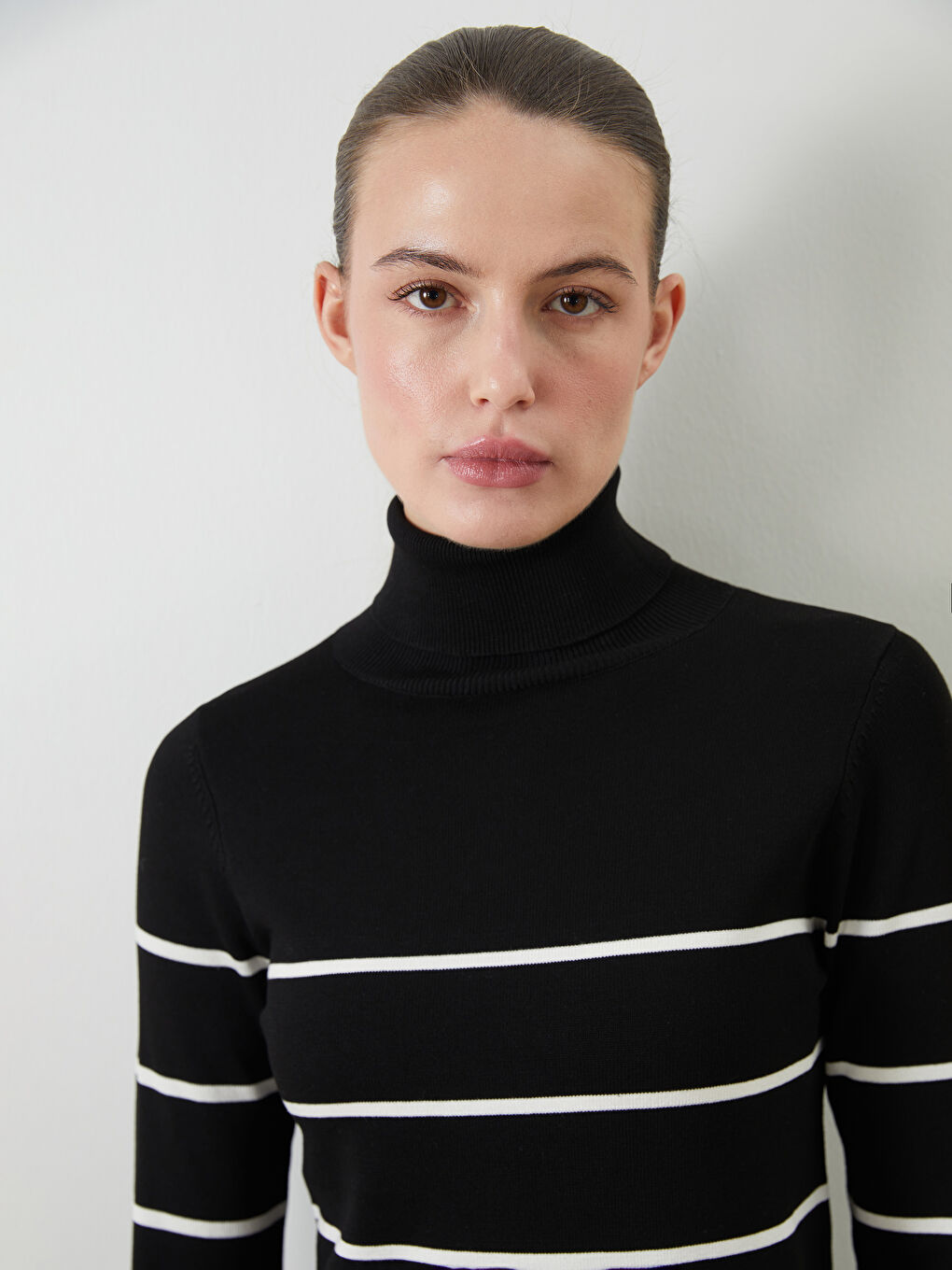Turtleneck Striped Women's Knitwear Sweater-2