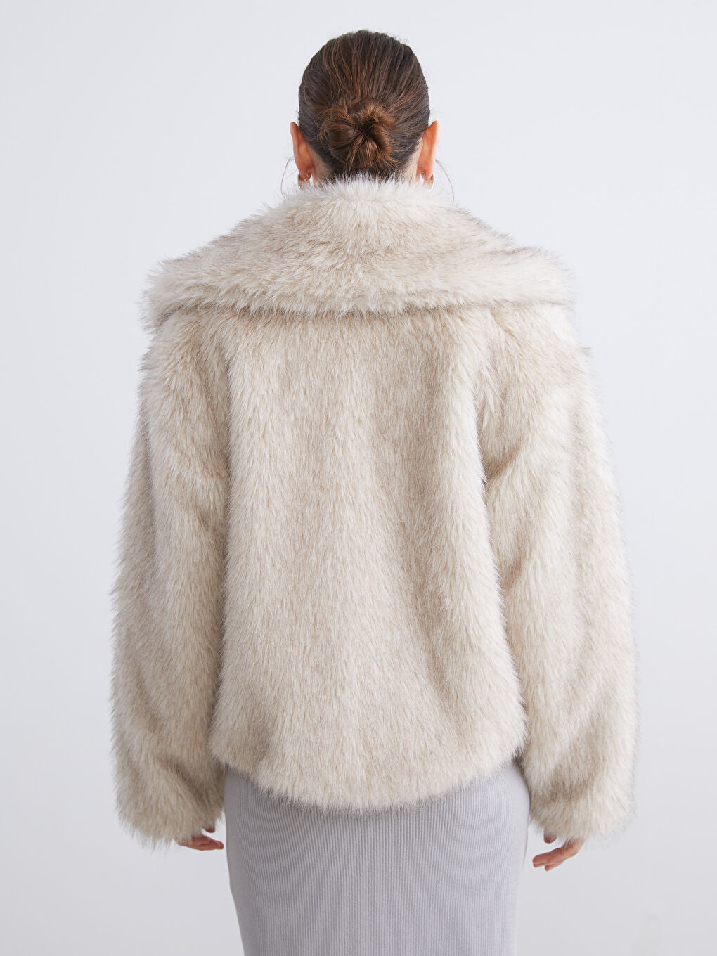 Jacket Neck Women's Fur Coat-4