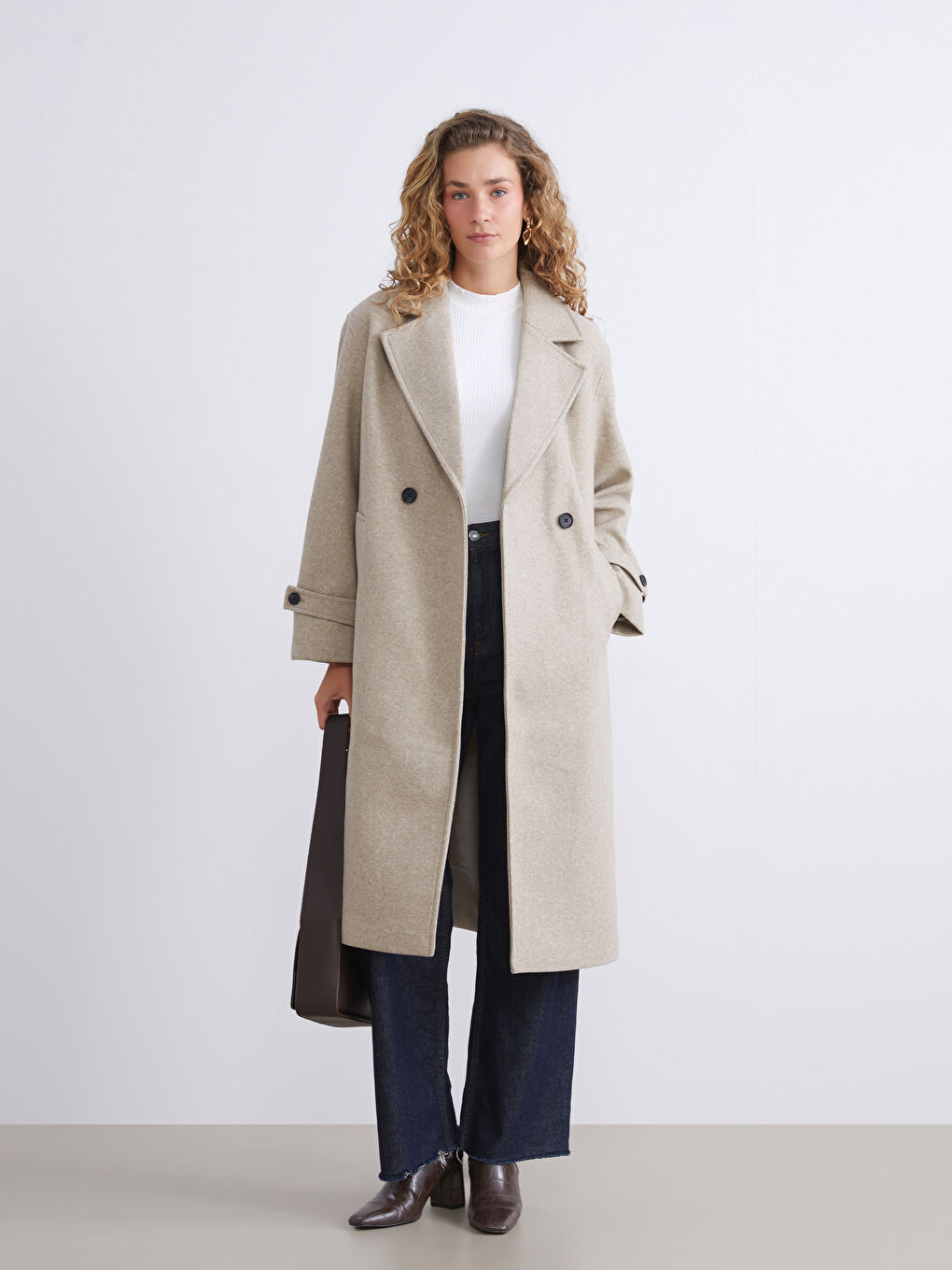 Bej Kruvaze Yaka Kadın Kaşe Kaban-1