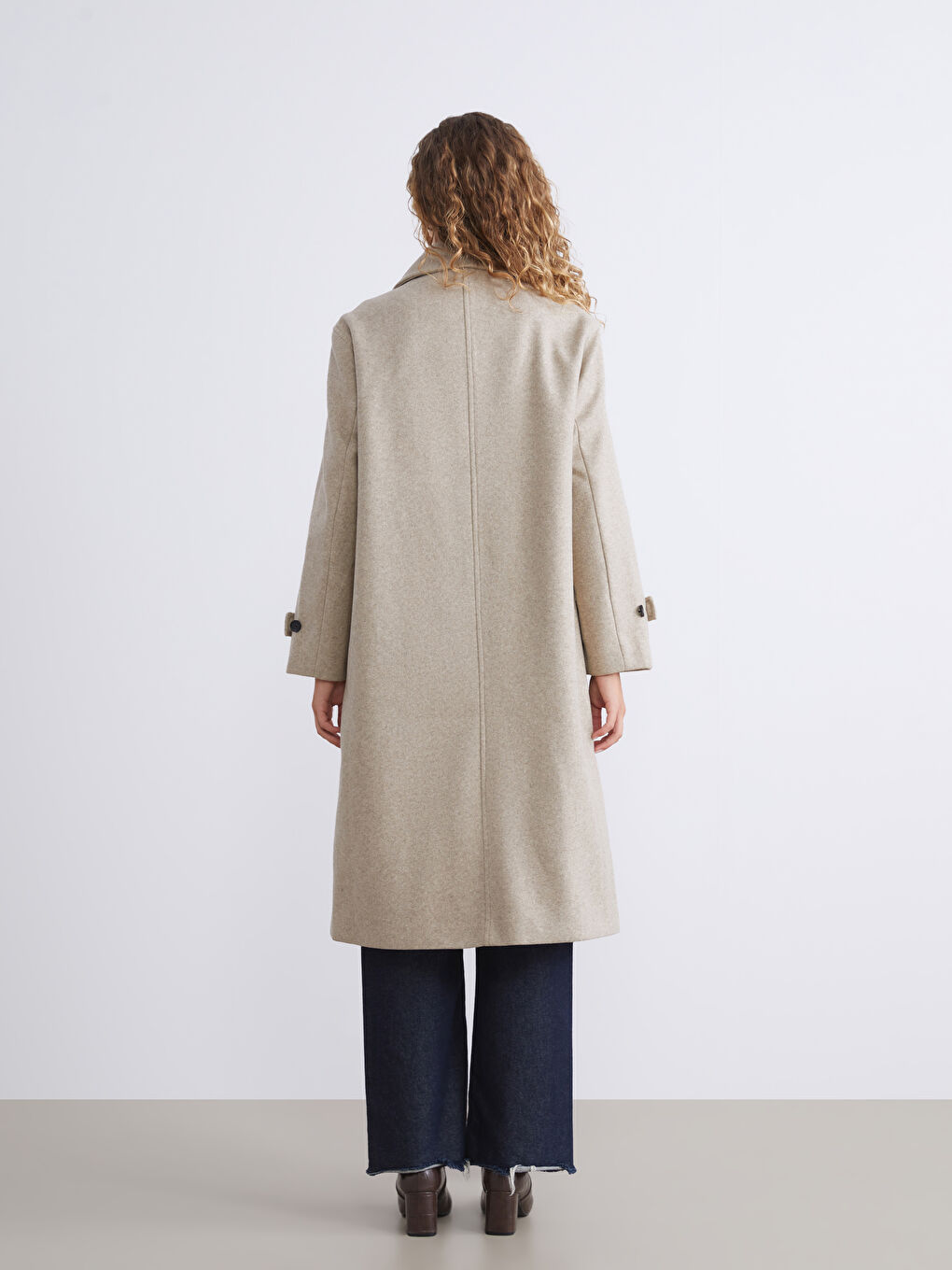 Bej Kruvaze Yaka Kadın Kaşe Kaban-4