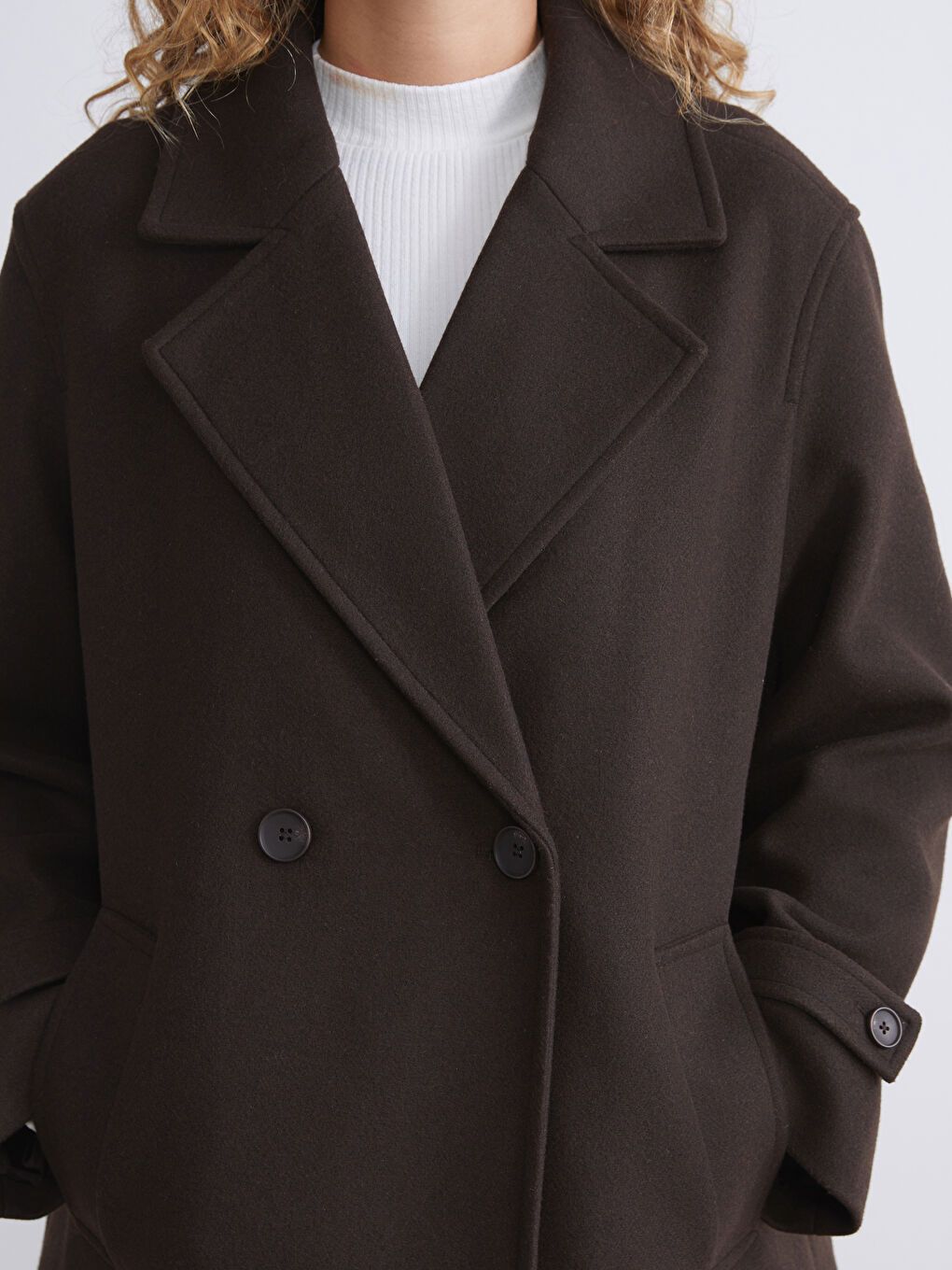 Kahverengi Kruvaze Yaka Kadın Kaşe Kaban-2