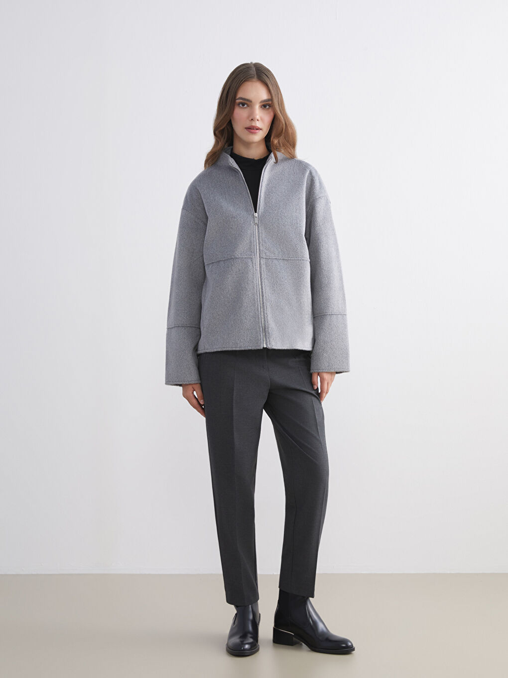 Gri Dik Yaka Kadın Kaşe Mont-1