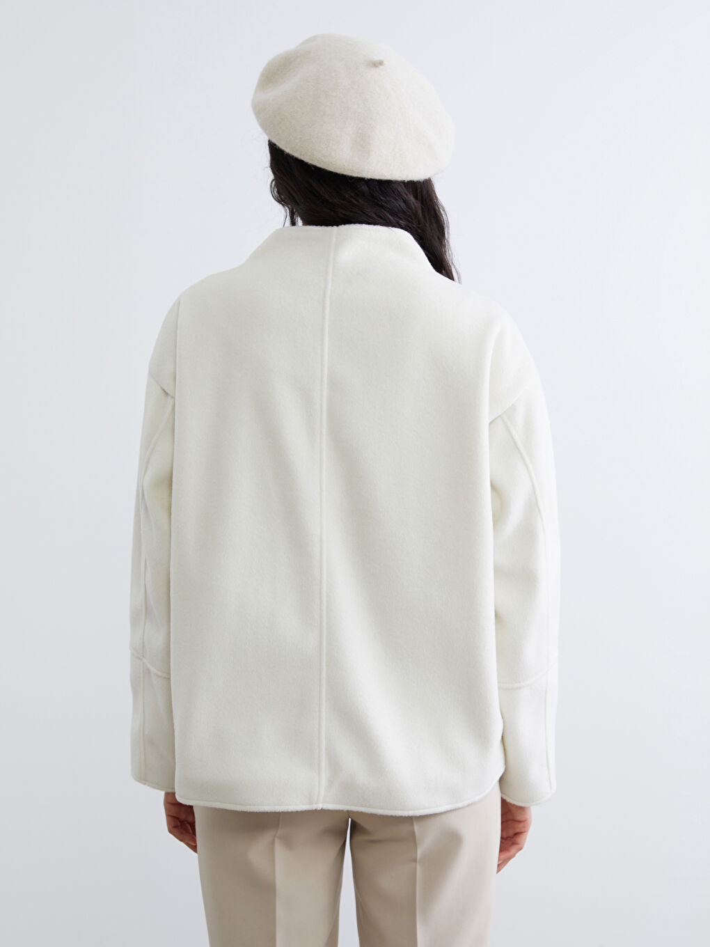 Ekru Dik Yaka Kadın Kaşe Mont-4