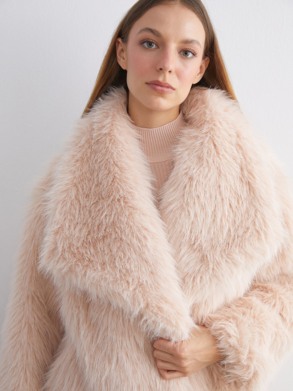 Pembe Ceket Yaka Oversize Kadın Kürk Mont-2