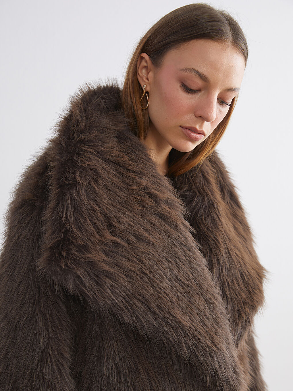 Kahverengi Ceket Yaka Oversize Kadın Kürk Mont-2