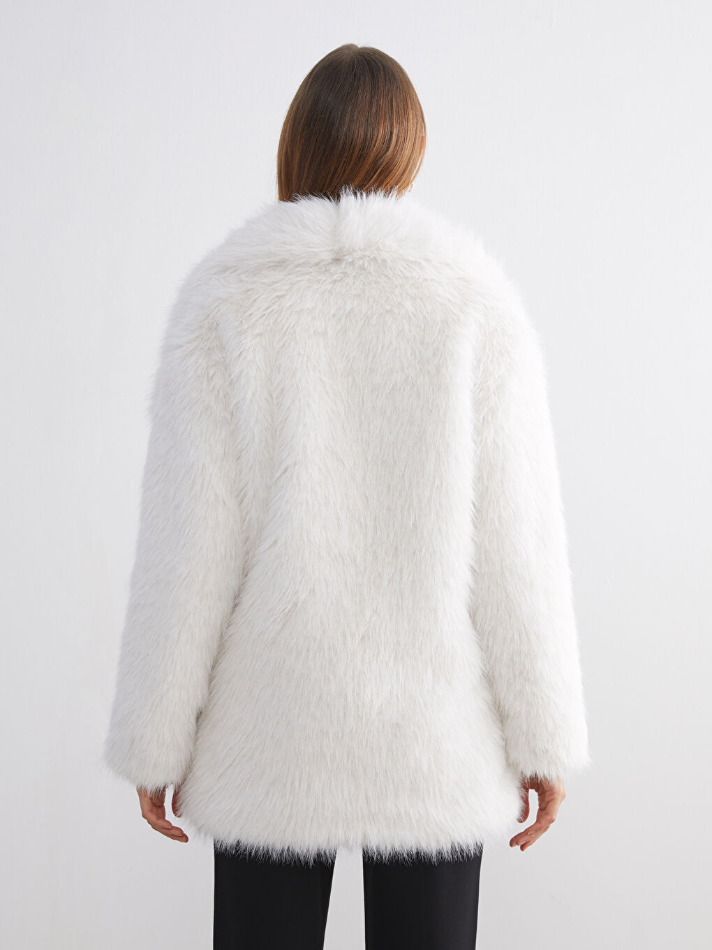 Ekru Ceket Yaka Oversize Kadın Kürk Mont-4
