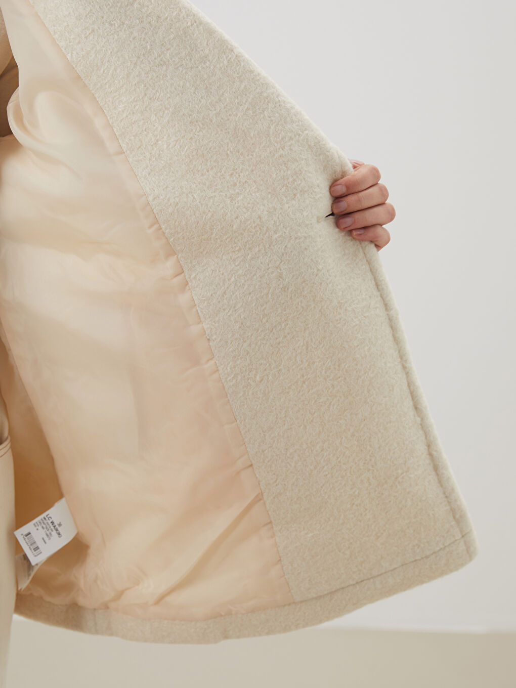 ქალი კრემისფერი შალის შერეული ქურთუკი-4