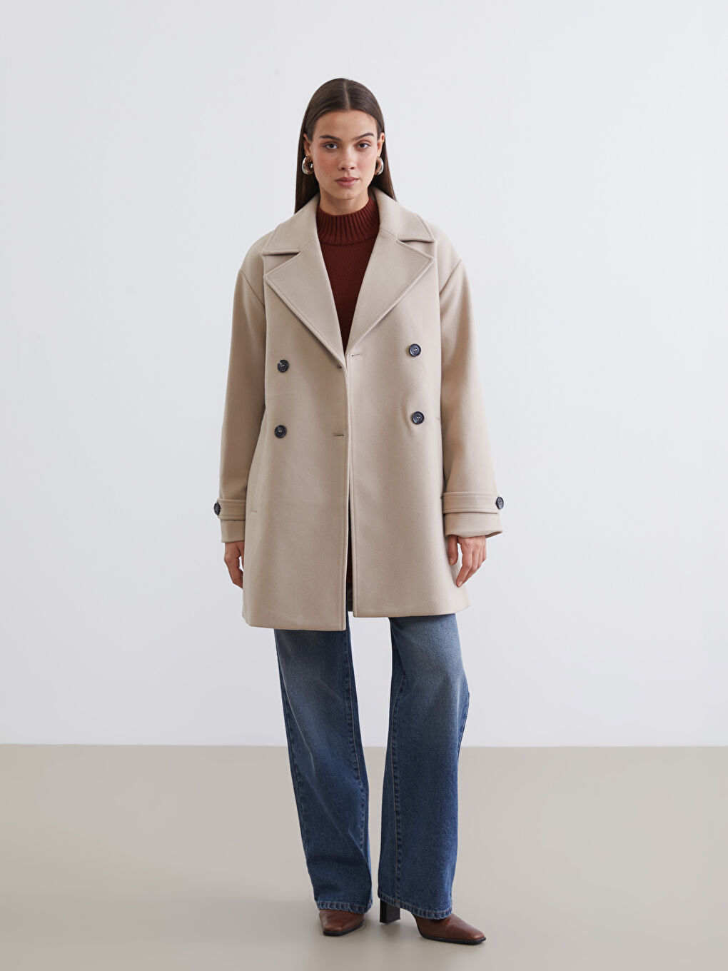 Bej Ceket Yaka Kadın Kaşe Kaban-1