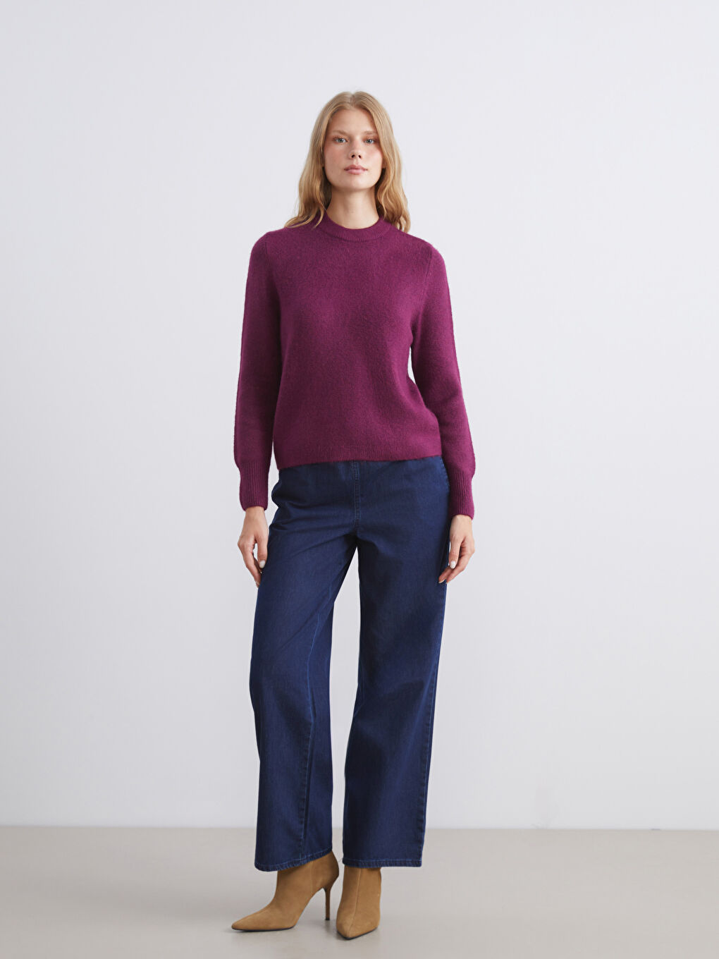 Crew Neck Women's Knitwear Sweater-1
