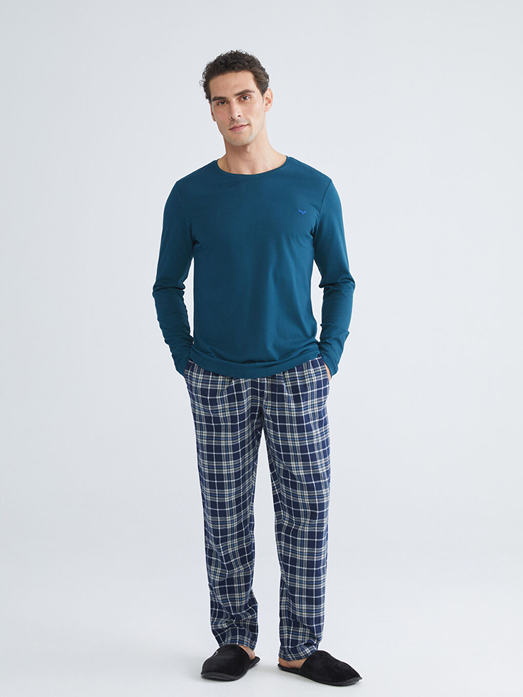 дөңгелек жағалы ерлерге арналған пижама жинағы-1