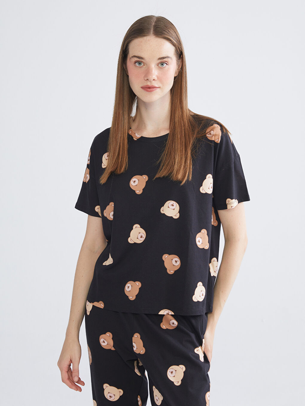 Crew Neck Bear Printed Women's Pyjama Set-1