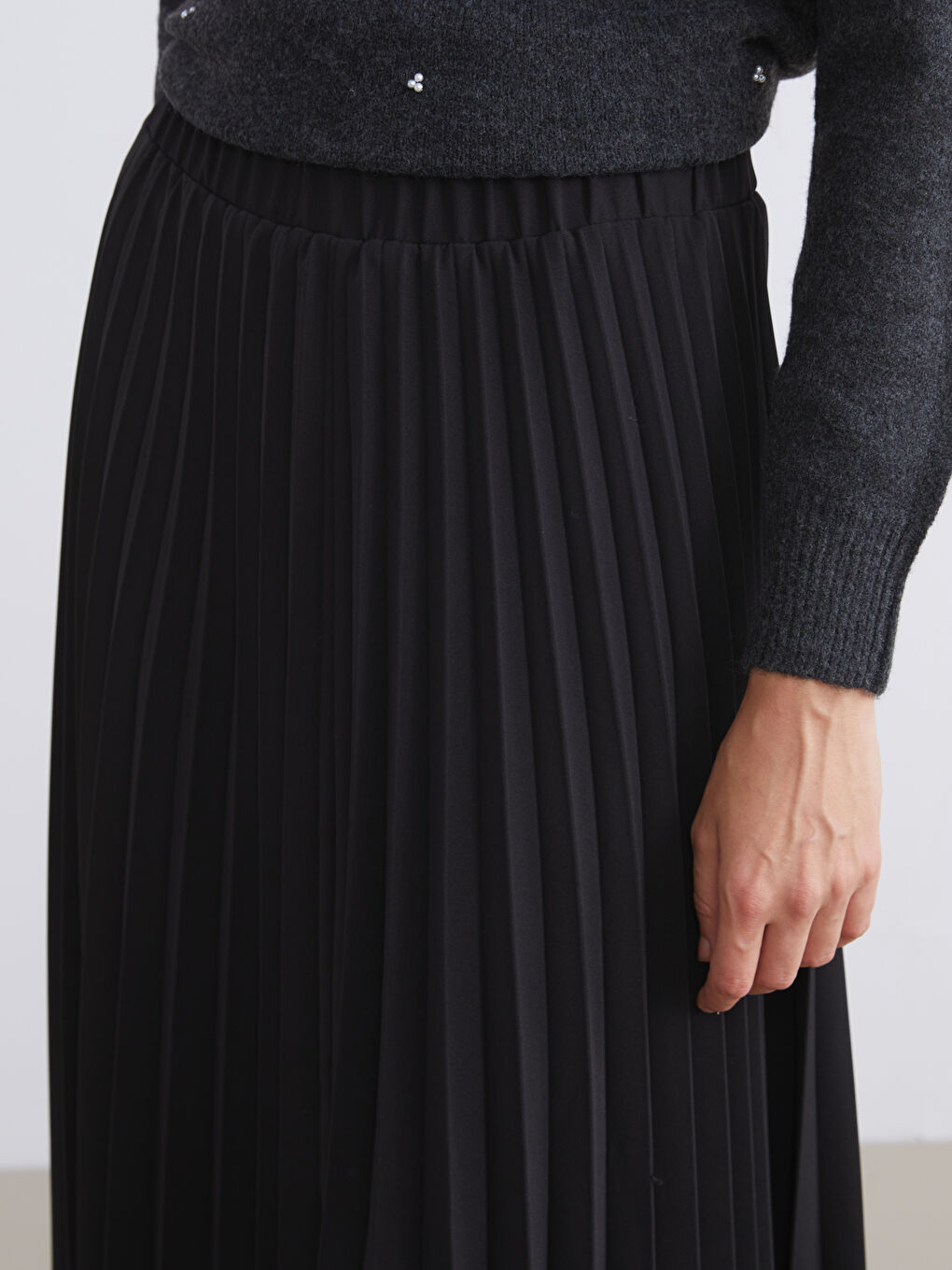 Elasticated Waist Pleated Skirt-2