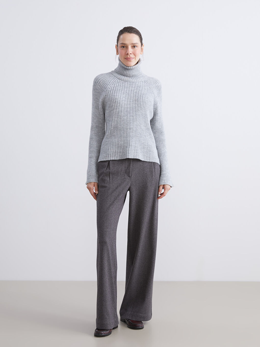 LCWAIKIKI Classic Woman BLACK Trousers -W5AR59Z8-MHS