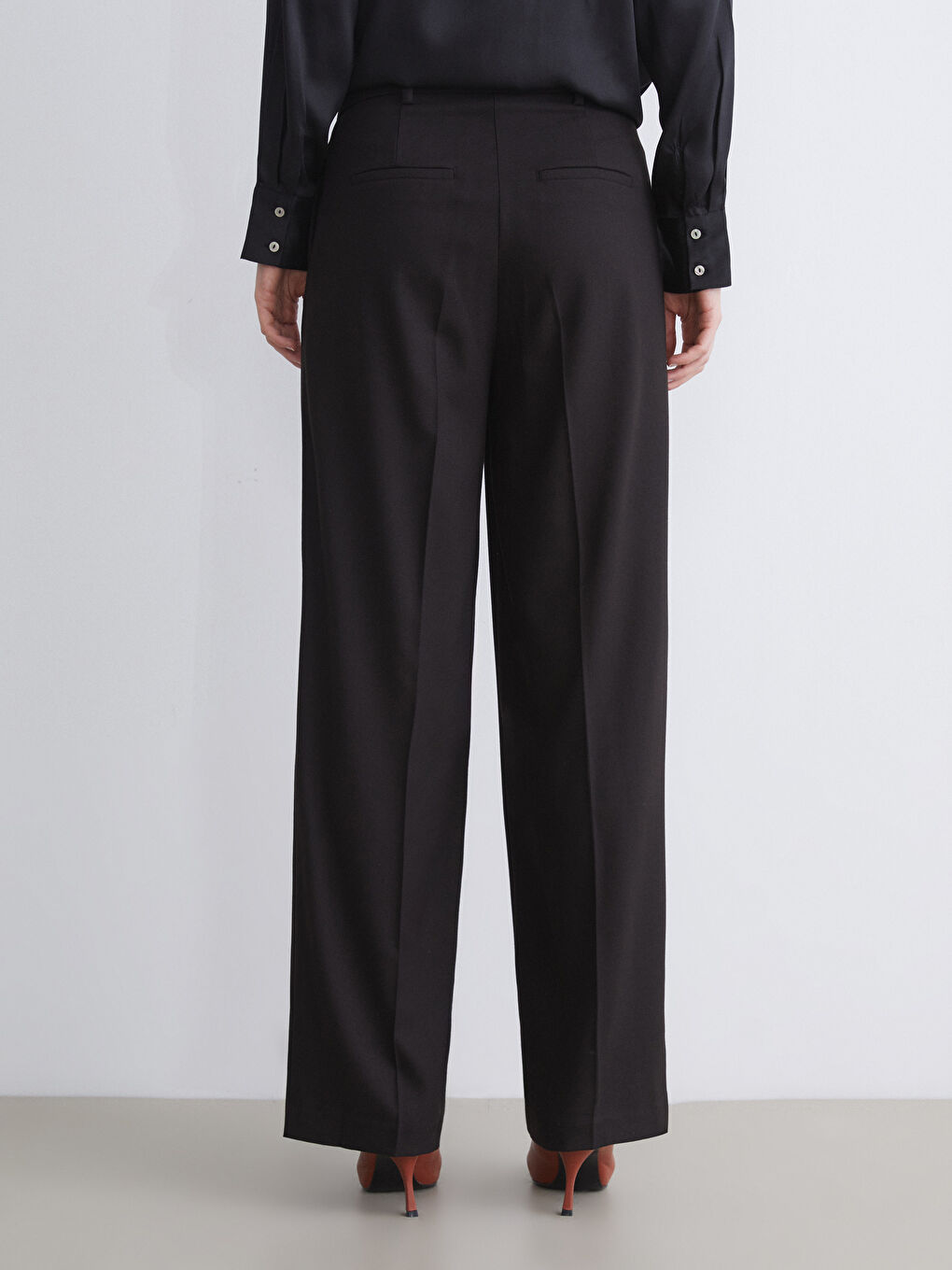 LCWAIKIKI Classic Loose Fit Women's Trousers -W5AR60Z8-CVL