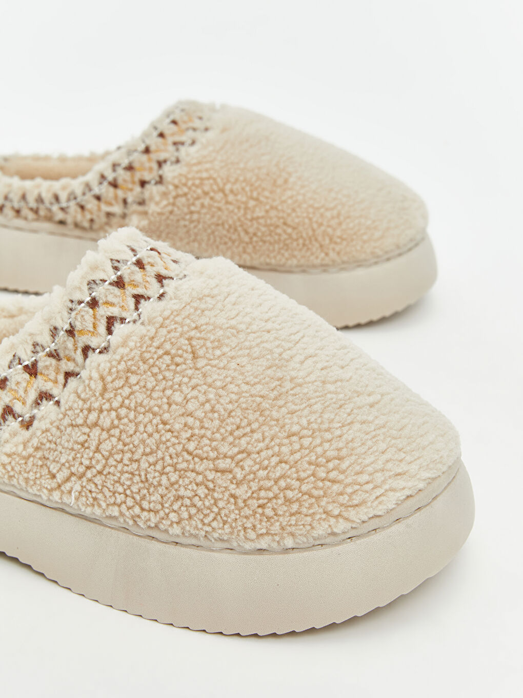 Plush Women's Home Slippers-2