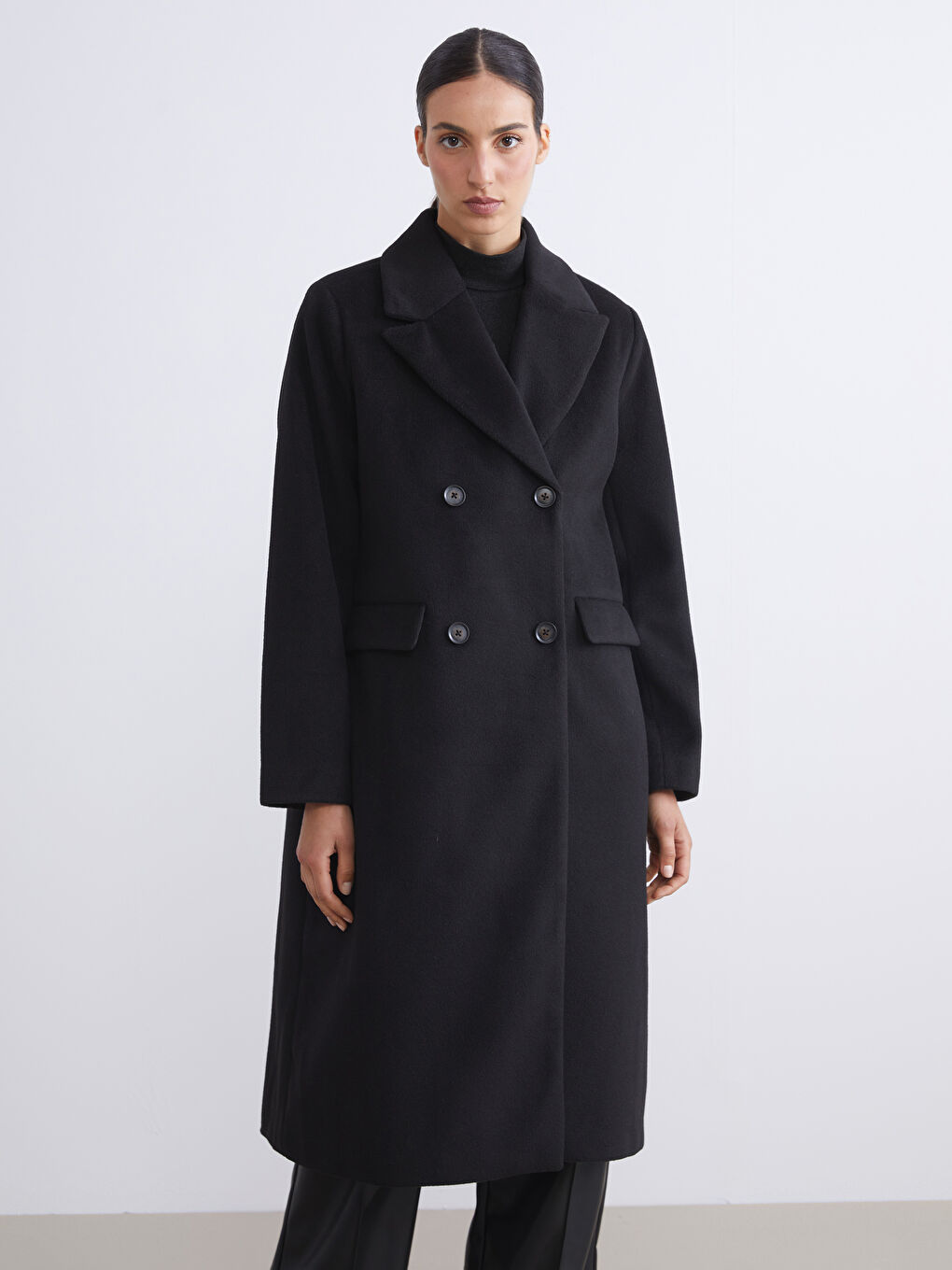 Siyah Ceket Yaka Kadın Kaşe Kaban-1