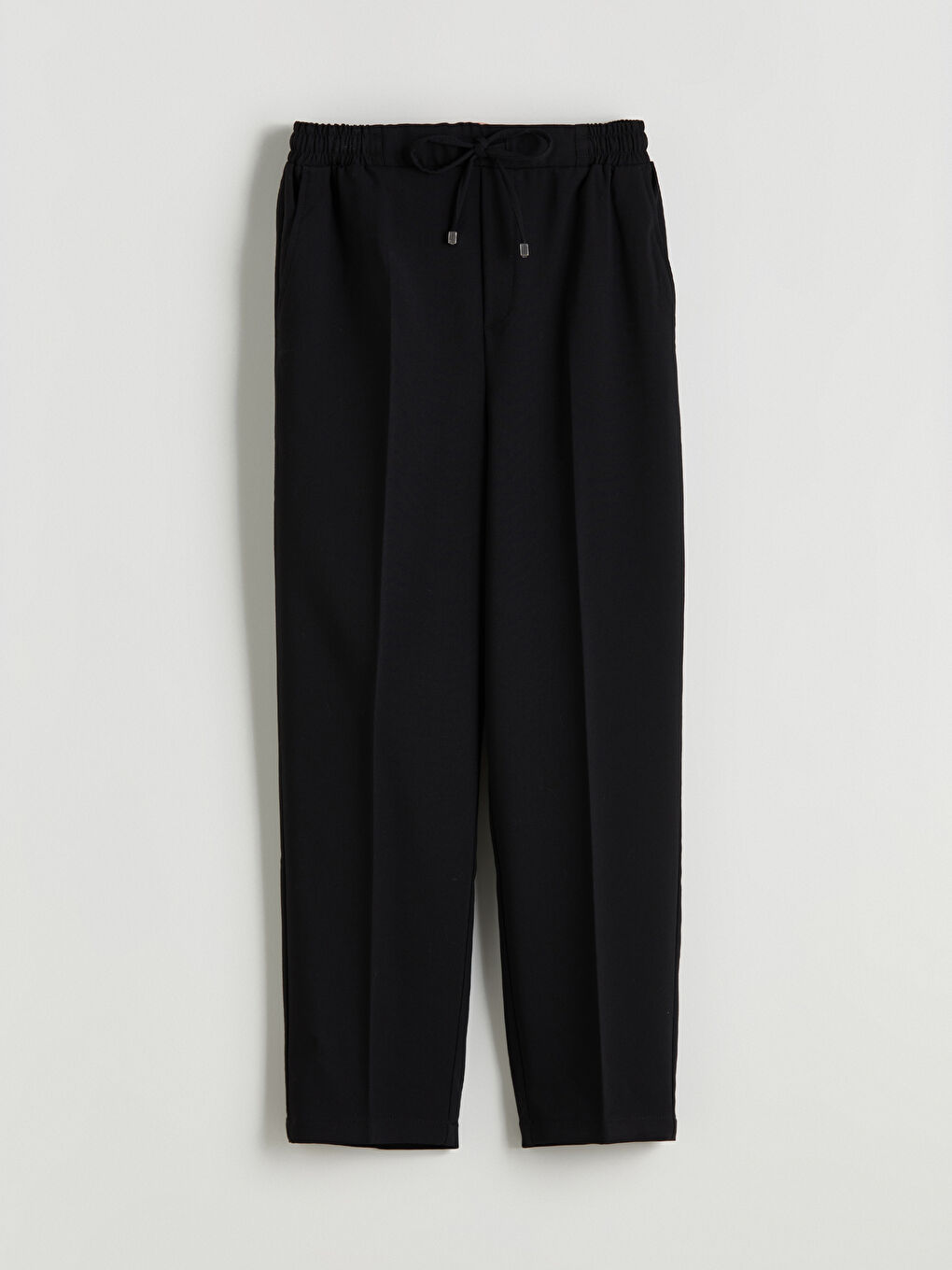 Pantalone sa elastičnim strukom i šargarepa krojem za žene-4