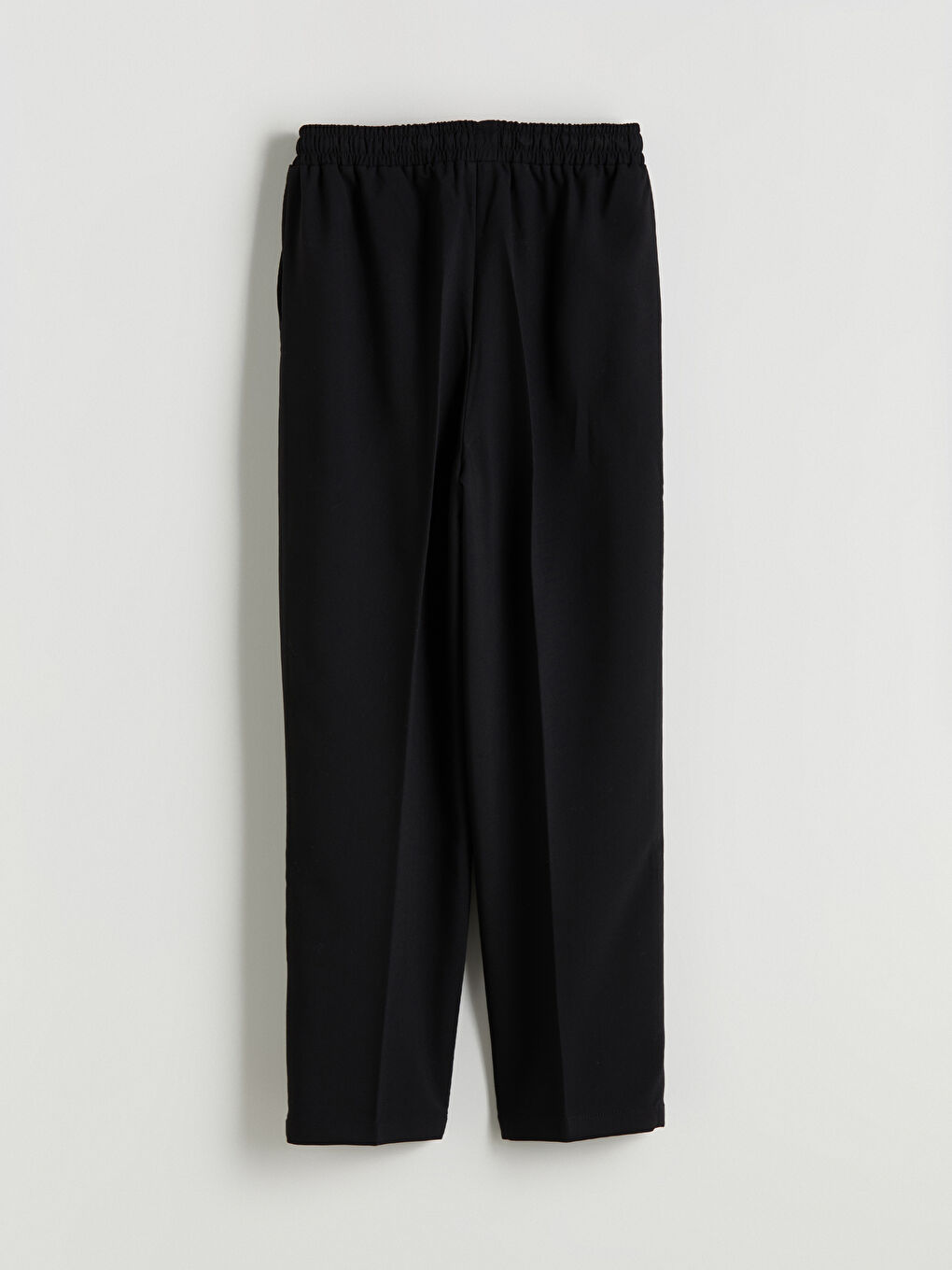 Pantalone sa elastičnim strukom i šargarepa krojem za žene-5
