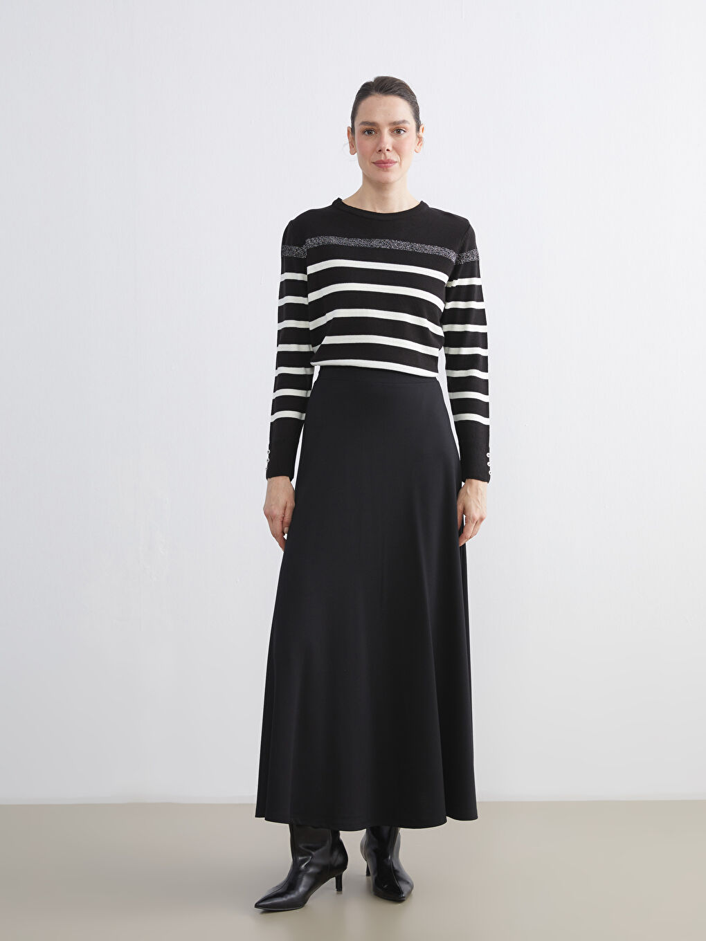 әйелдерге арналған дөңгелек жағалы жолақты трикотаж жемпір-1