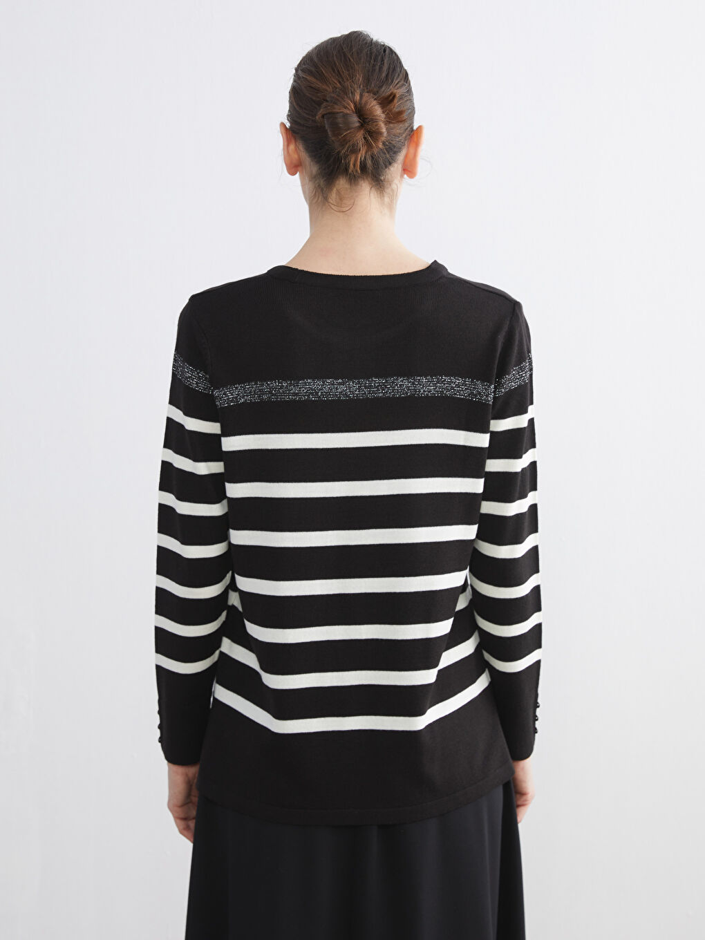 әйелдерге арналған дөңгелек жағалы жолақты трикотаж жемпір-3