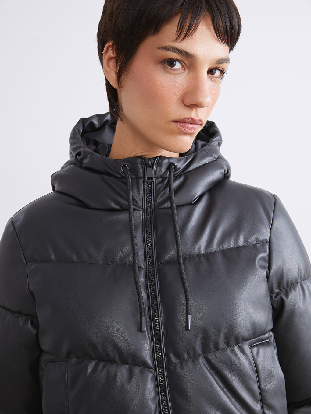 Women's Hooded Plain Puffer Coat-4