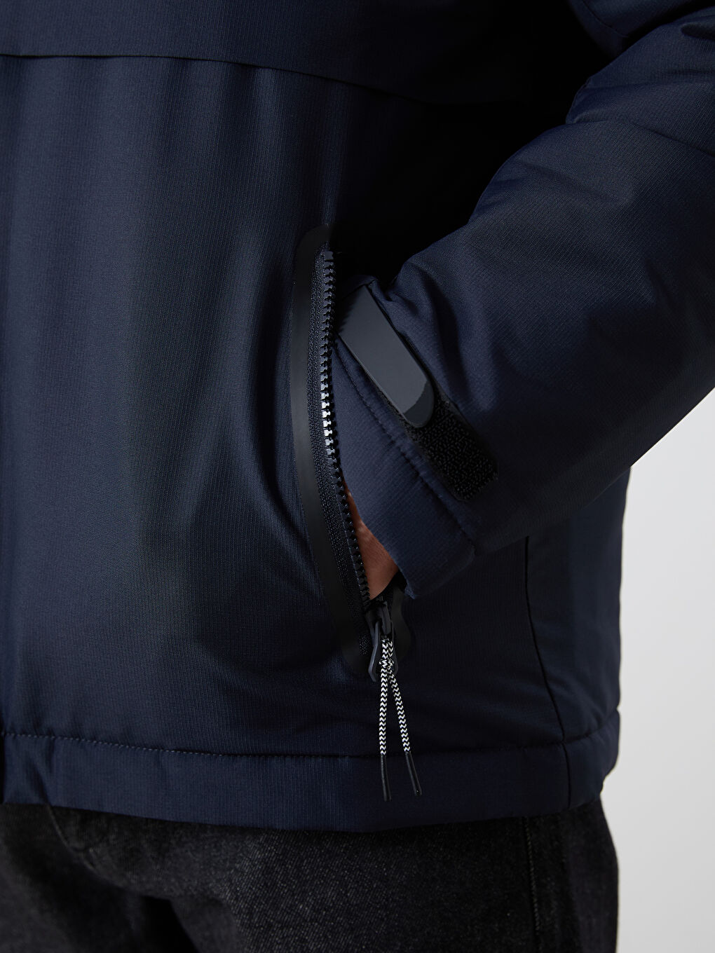 Lacivert Standart Kalıp Kapüşonlu Erkek Mont-3