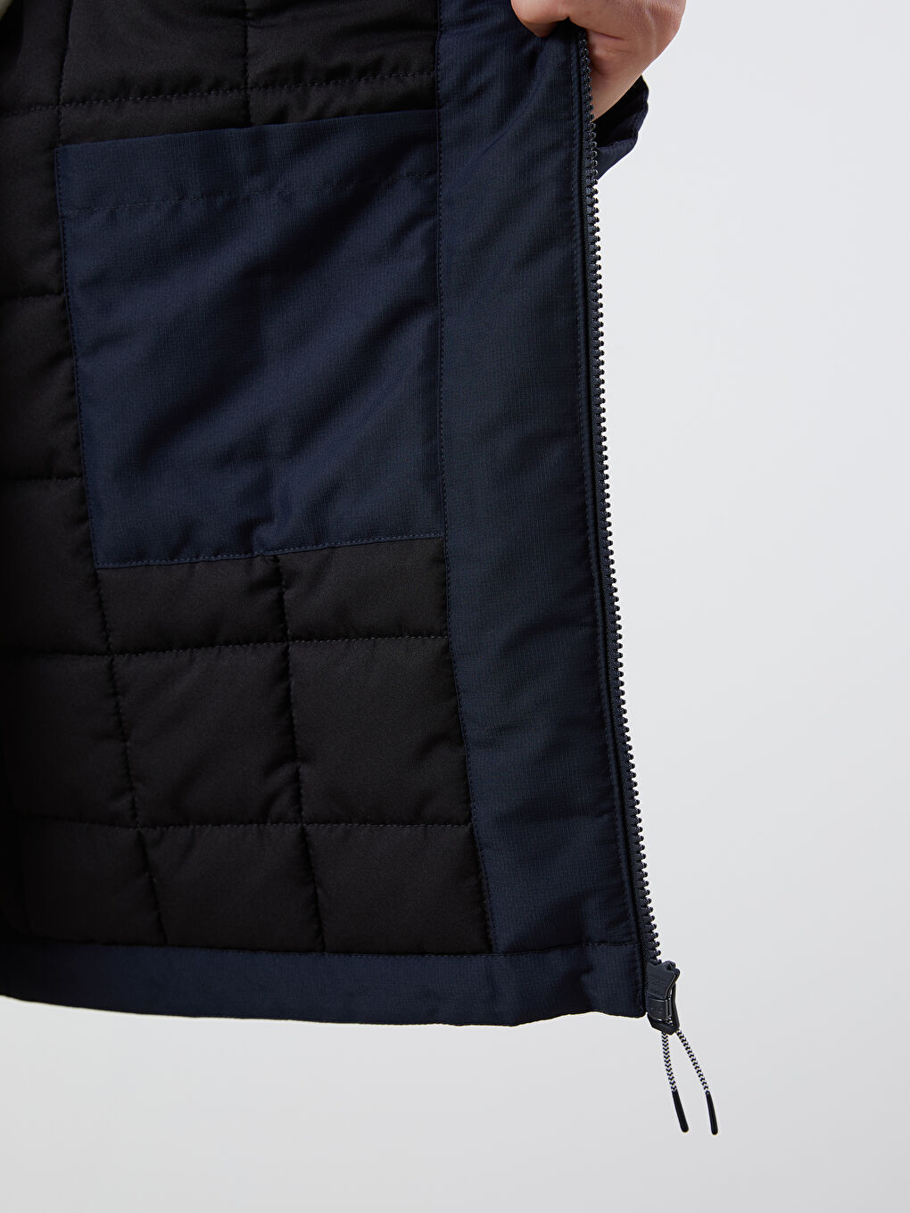 Lacivert Standart Kalıp Kapüşonlu Erkek Mont-4