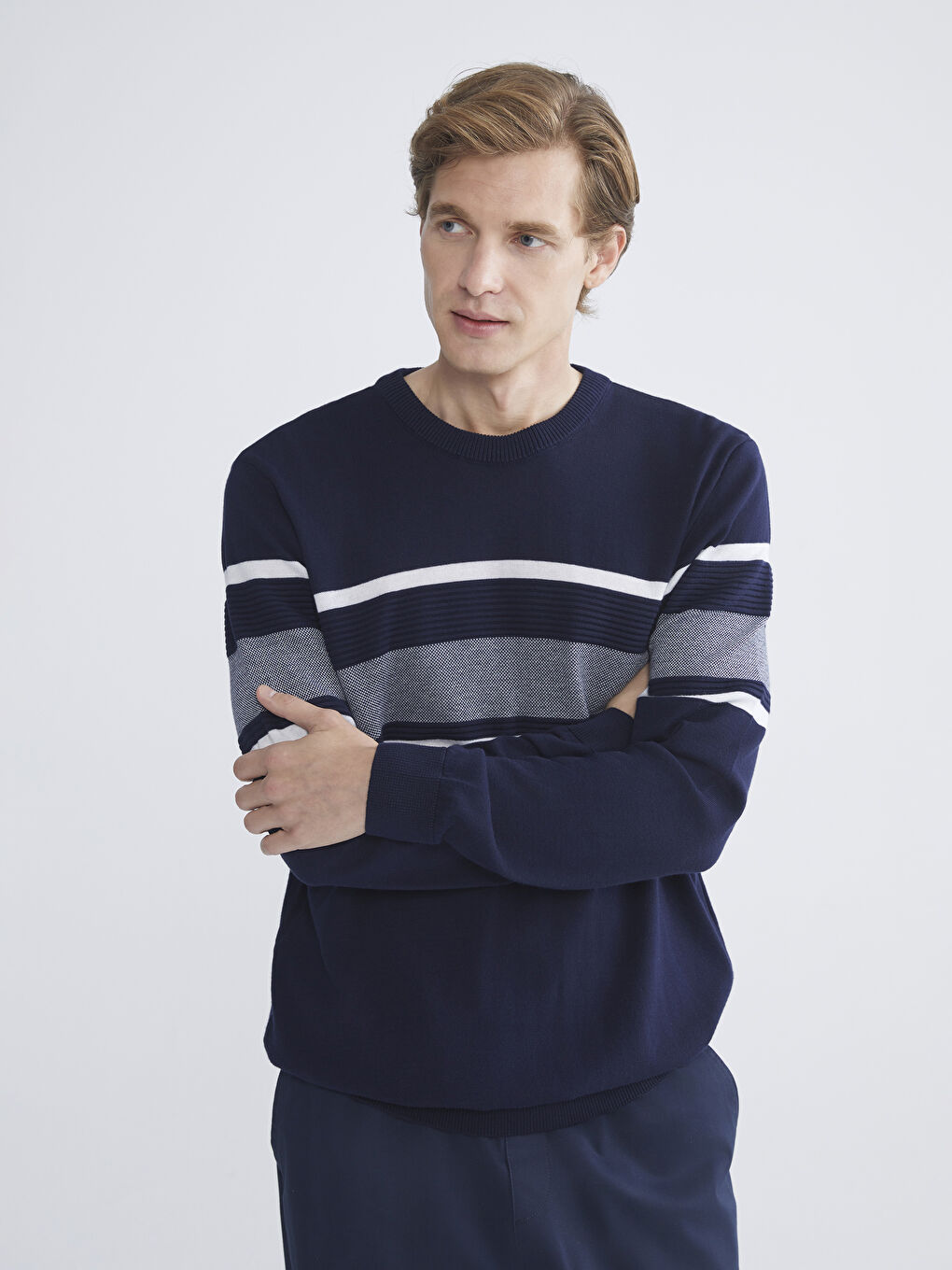 Crew Neck Long Sleeve Striped Men's Knitwear Sweater-1