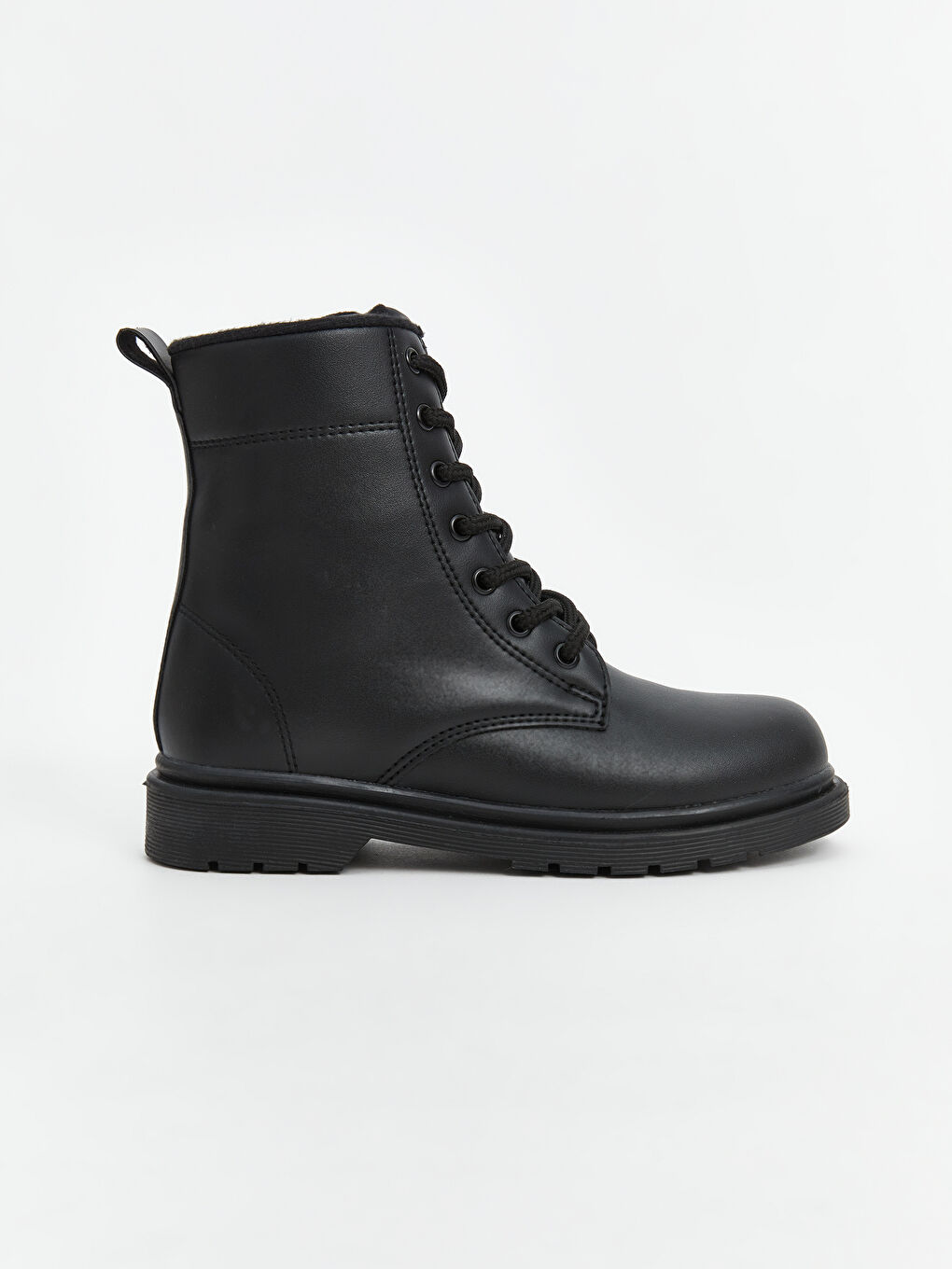 Siyah Deri Görünümlü Erkek Çocuk Bot-1