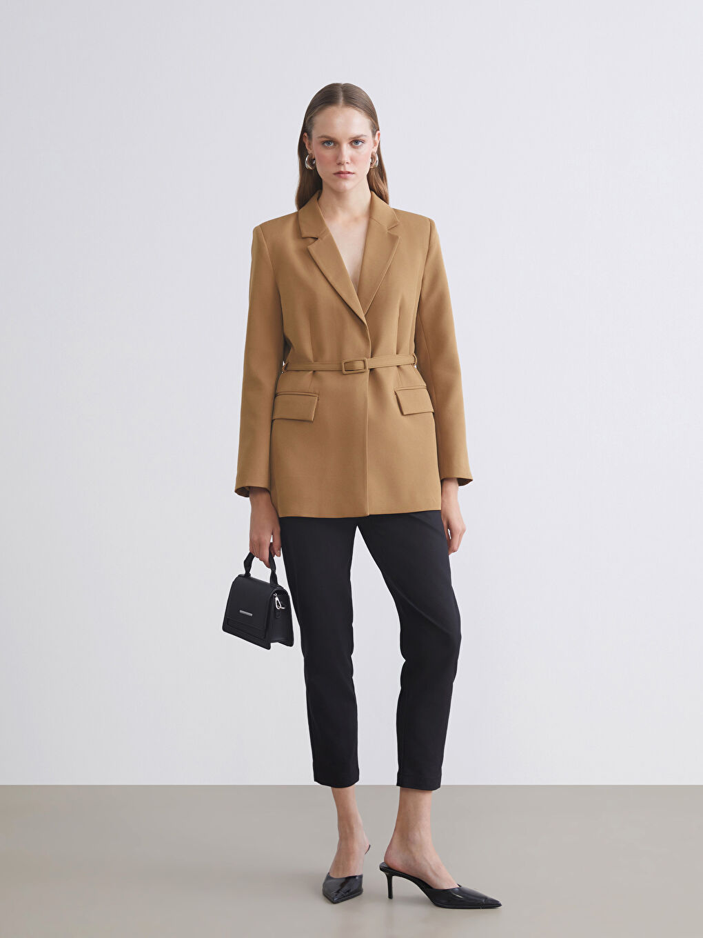 Siyah Zincir Askılı Kadın Omuz Çantası-1