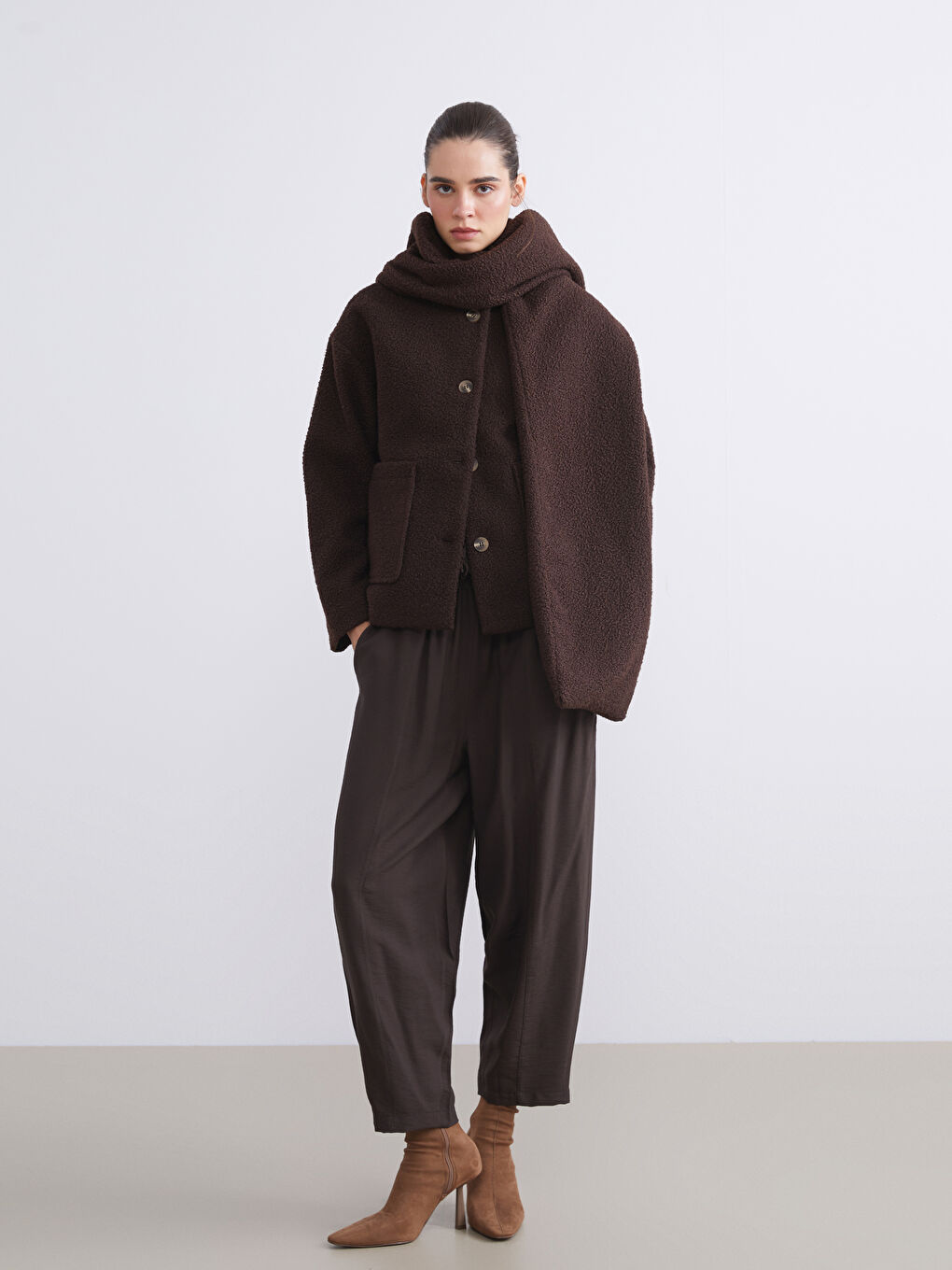 Kahverengi Bisiklet Yaka Atkılı Kadın Kaşe Kaban-1