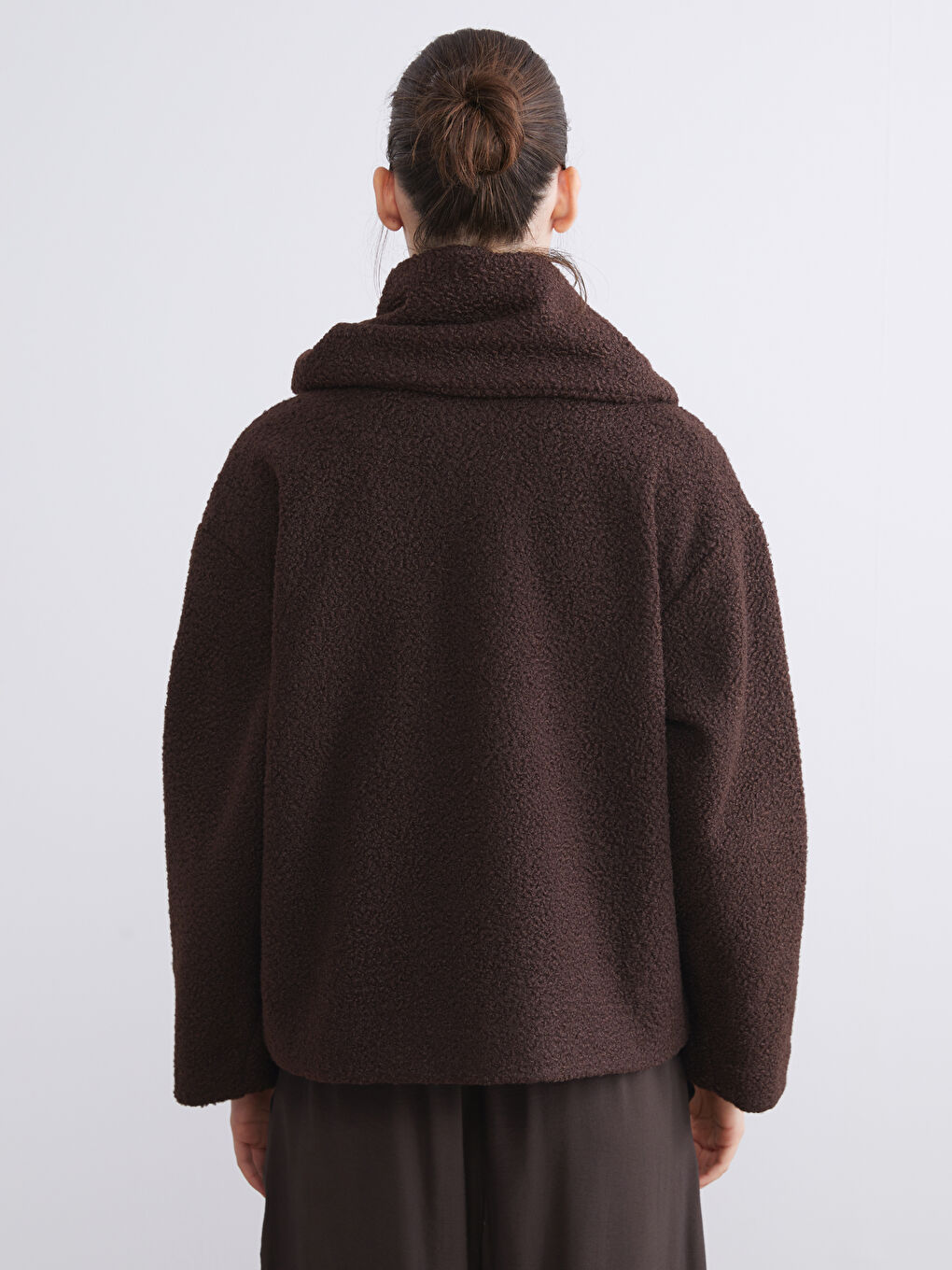 Kahverengi Bisiklet Yaka Atkılı Kadın Kaşe Kaban-4