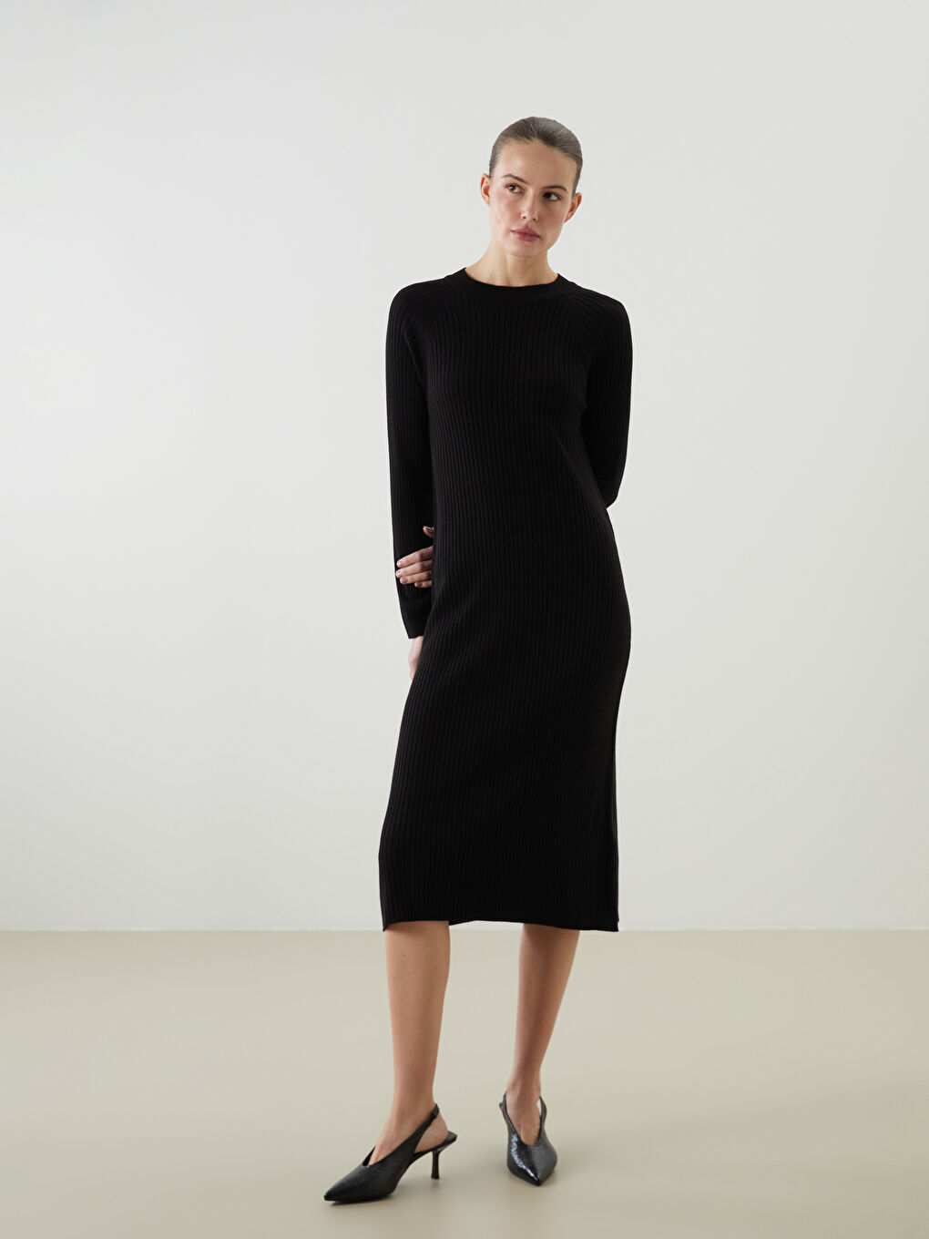 Crew Neck Knit Dress