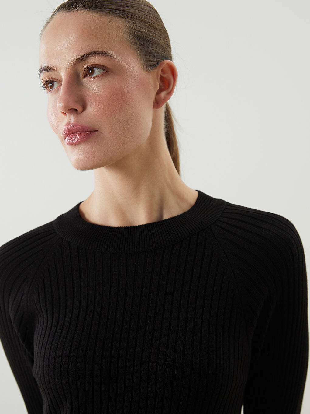 Crew Neck Knit Dress-2