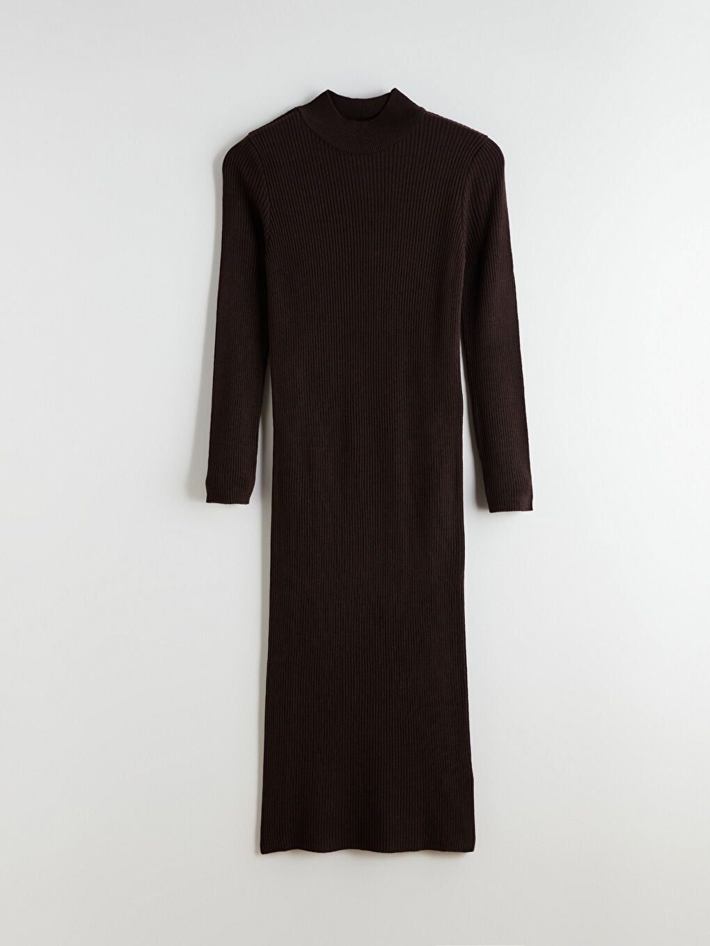 فستان تريكو بياقة نصف عالية-4