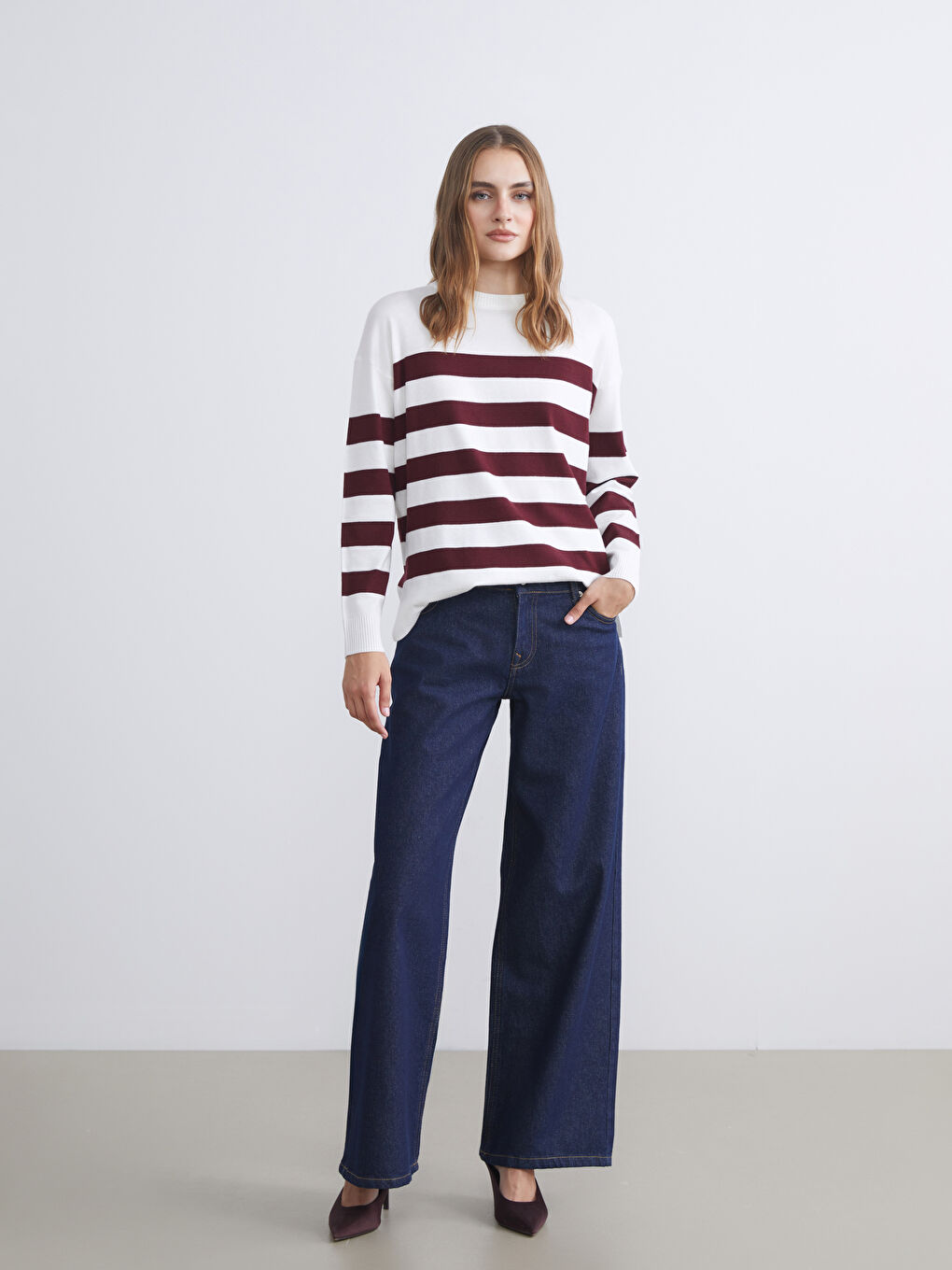 LCWAIKIKI Classic Crew Neck Striped Oversize Women's Knitwear Sweater -W5BA43Z8-LET