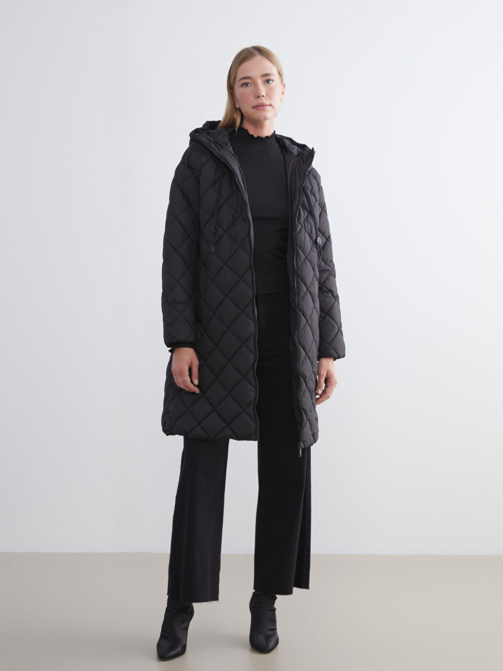 معطف منتفخ مبطّن بقبّ نساء-1