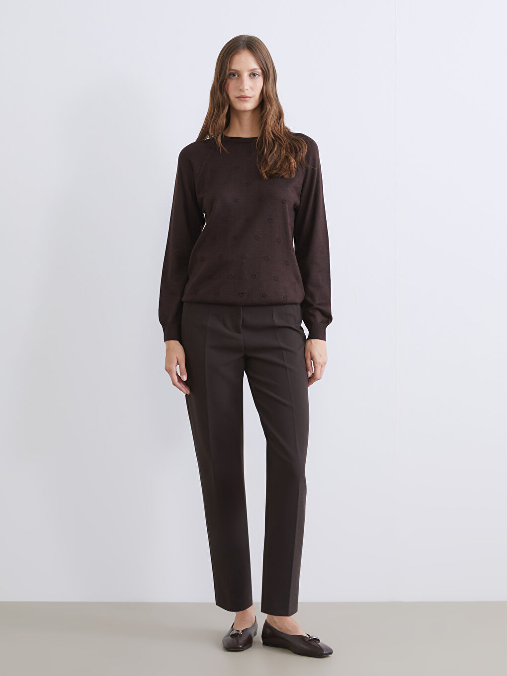 سترة تريكو مُزهر بياقة دائرية للسيدات-1