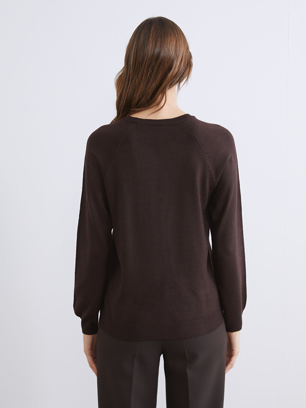 سترة تريكو مُزهر بياقة دائرية للسيدات-3