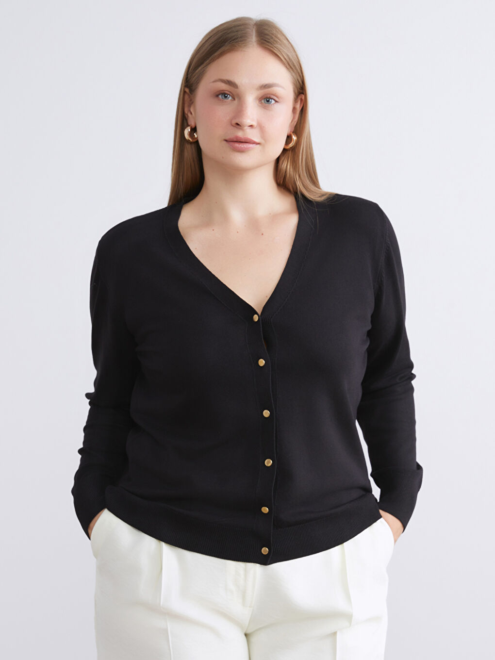 Siyah V Yaka Kadın Triko Hırka-1