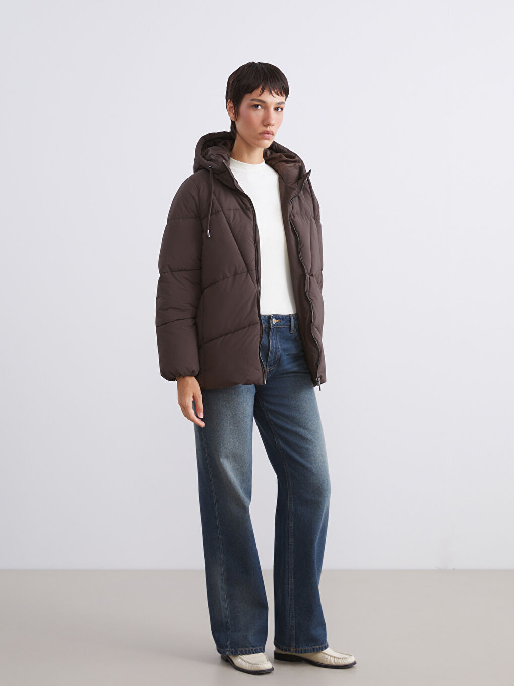 Kahverengi Kapüşonlu Oversize Kadın Şişme Mont-1