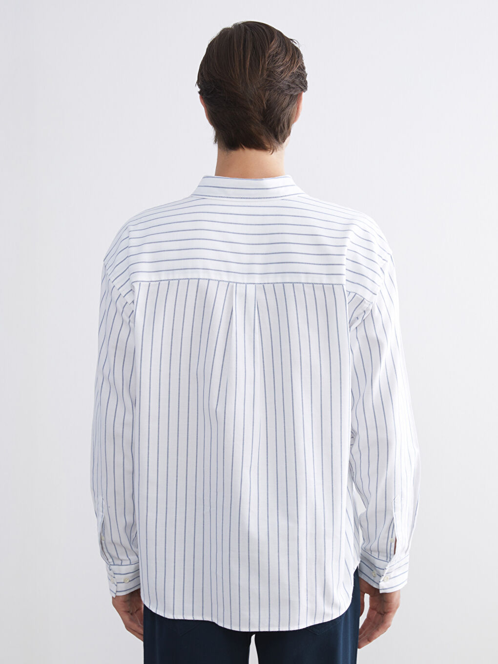 Beyaz Rahat Kalıp Uzun Kollu Çizgili Erkek Gömlek-3