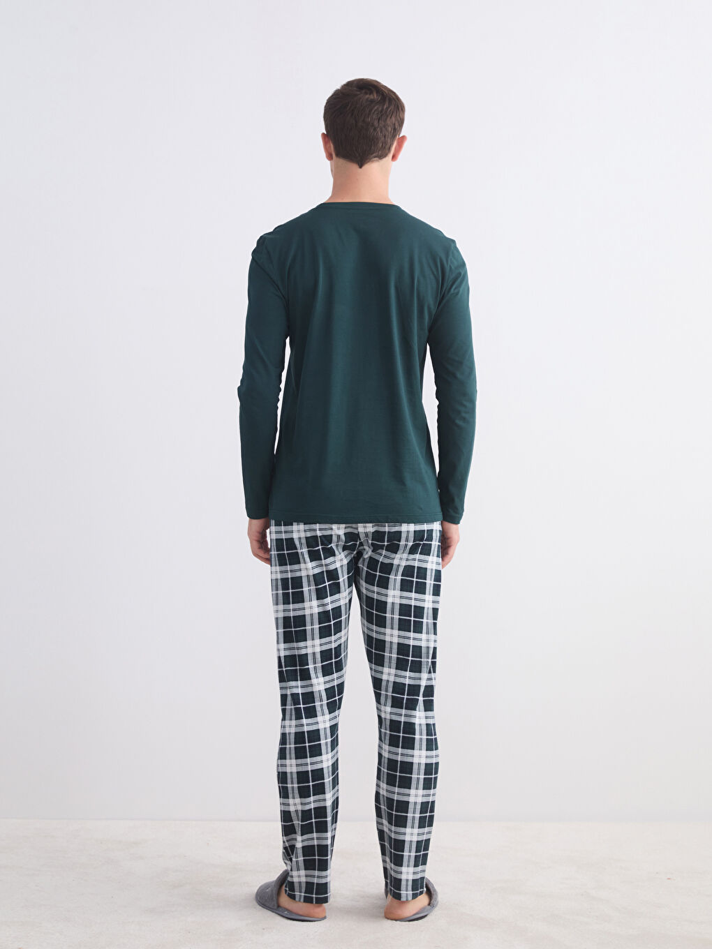 طقم بيجامة ياقة دائرية للرجال-3