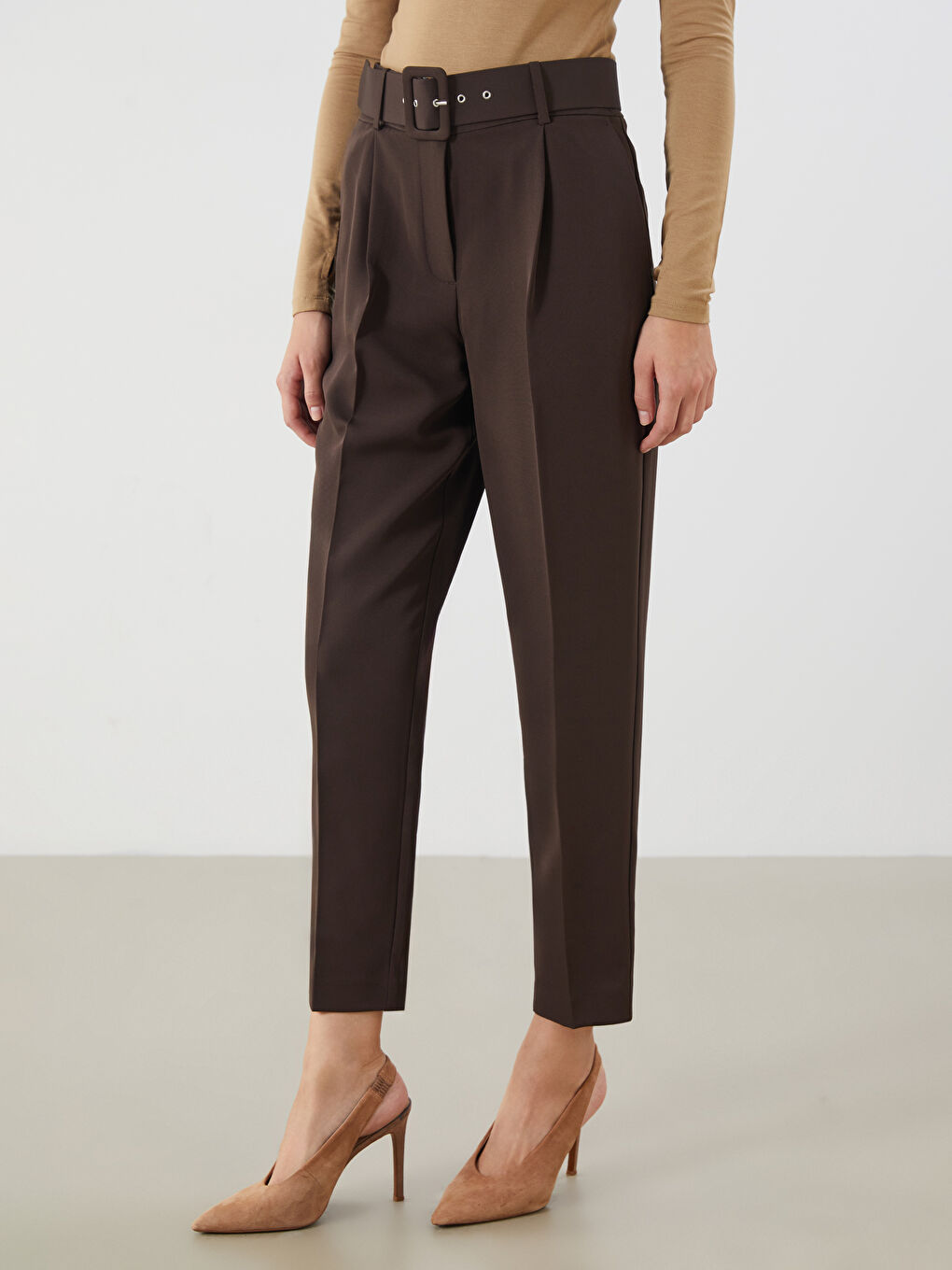 LCW Vision Pantalone sa pojasom visokog struka šargarepa fit ženski plisirane pantalone -W5BE44Z8-Z0Z
