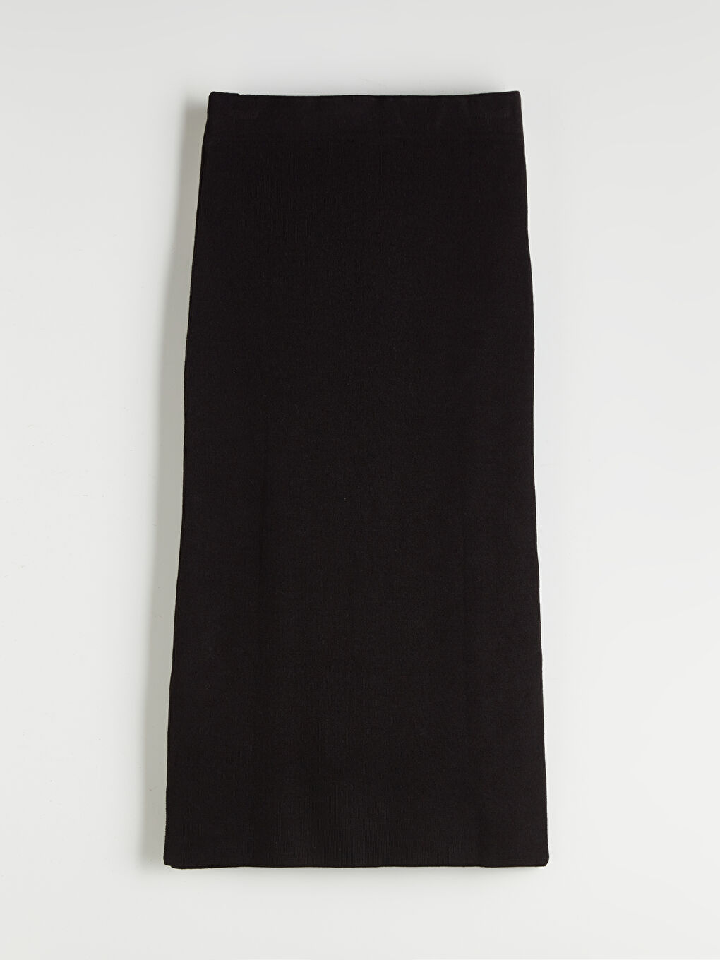 Siyah Beli Lastikli Yırtmaçlı Triko Etek-5