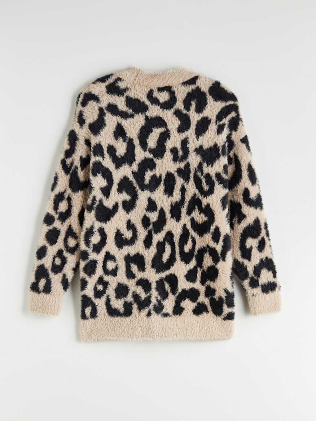 کاردیگان تریکۆی یاخەی V نەخشدار بۆ ژنان-5