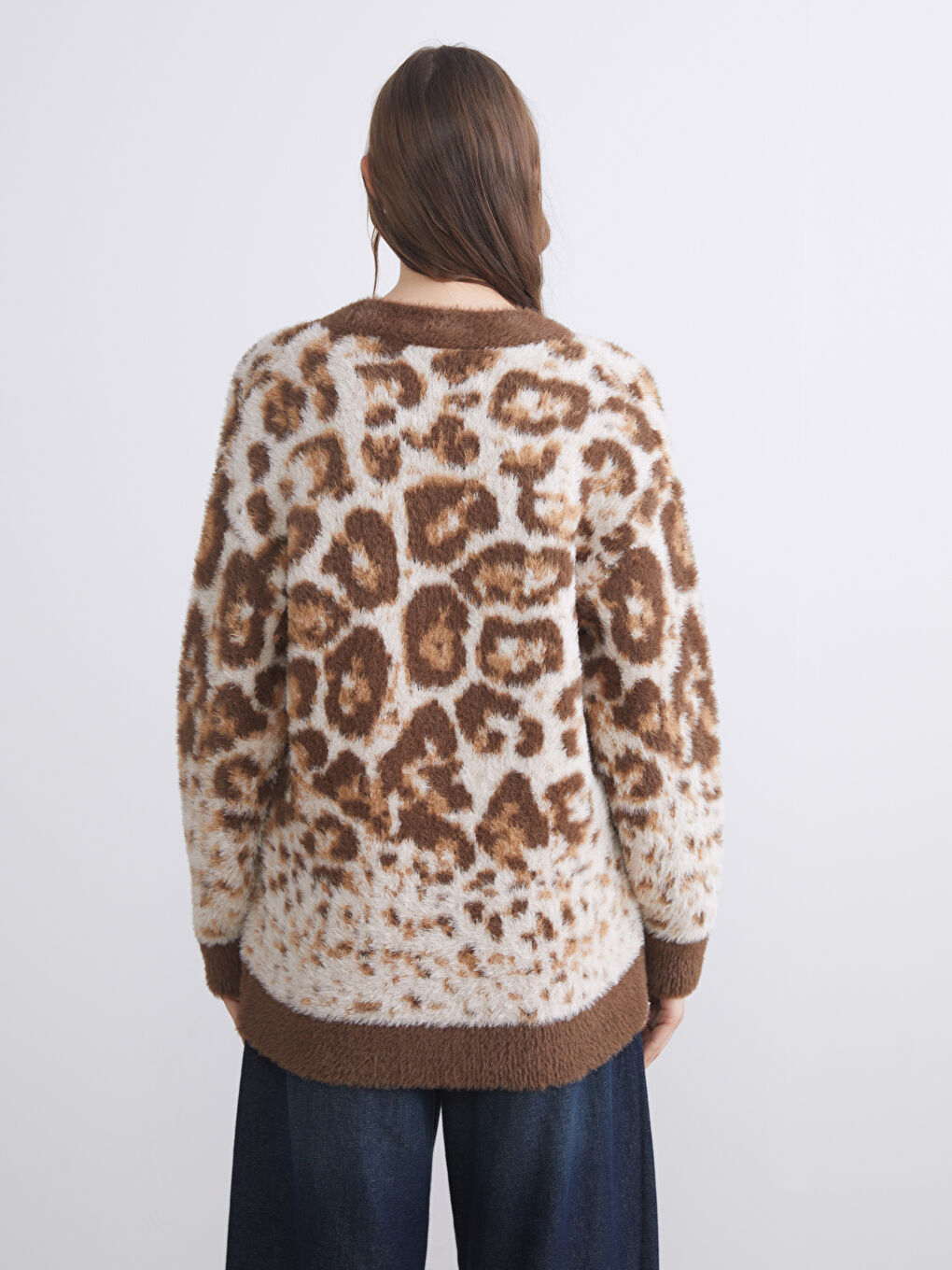 Bej V Yaka Desenli Kadın Triko Hırka-3