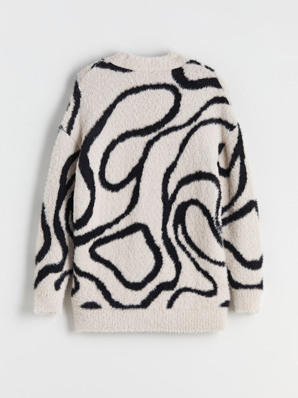 Ženski trikotažni kardigan sa v izrezom i dezenom dugih rukava-5