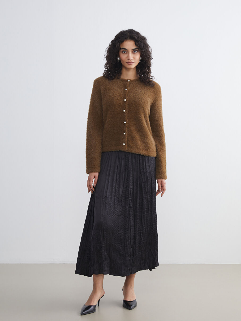 Crew Neck Women's Knitwear Cardigan-1