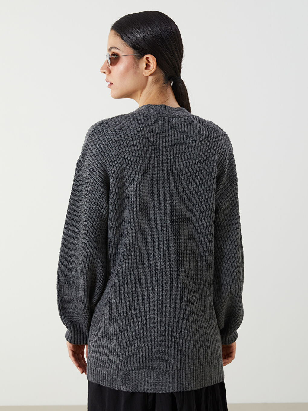 Gri V Yaka Kadın Triko Hırka-3